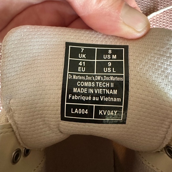 Dr. Martens Beige Combs Tech II boots sz 9W - Picture 2 of 7